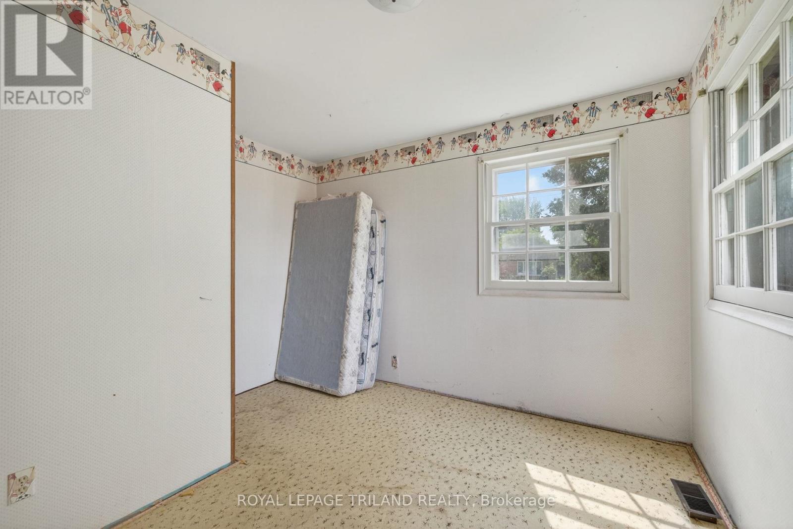 147 Burns Street, Strathroy-Caradoc, Ontario  N7G 1X4 - Photo 14 - X13151038