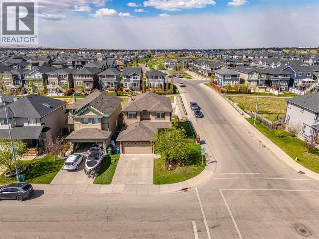 724 Luxstone Landing SW, Airdrie, Alberta  T4B 3L1 - Photo 35 - A2311638