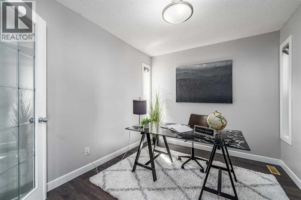 724 Luxstone Landing SW, Airdrie, Alberta  T4B 3L1 - Photo 6 - A2311638
