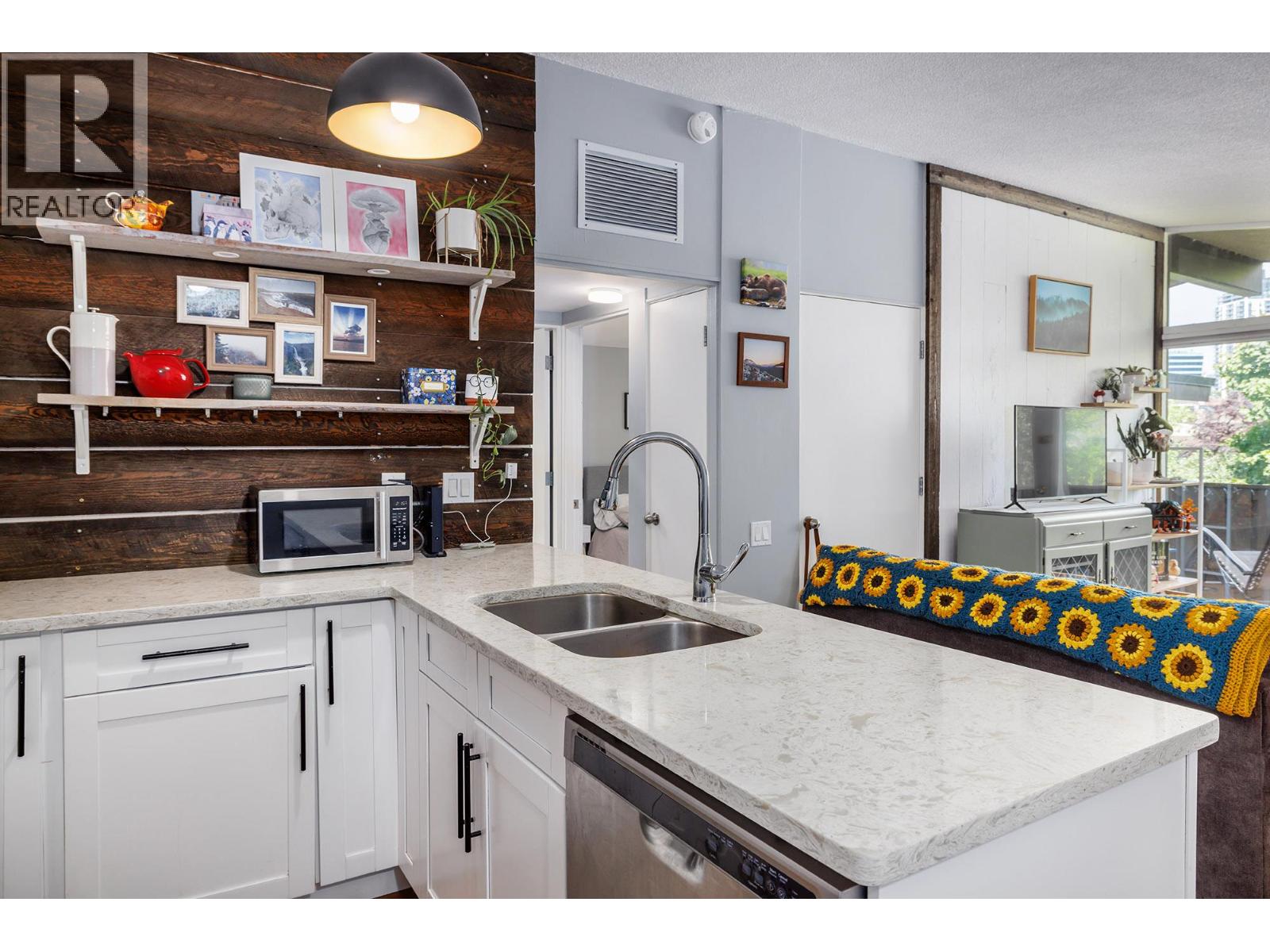 353 Boyce Crescent Unit# 17, Kelowna, British Columbia  V1Y 5Z7 - Photo 8 - 10388075