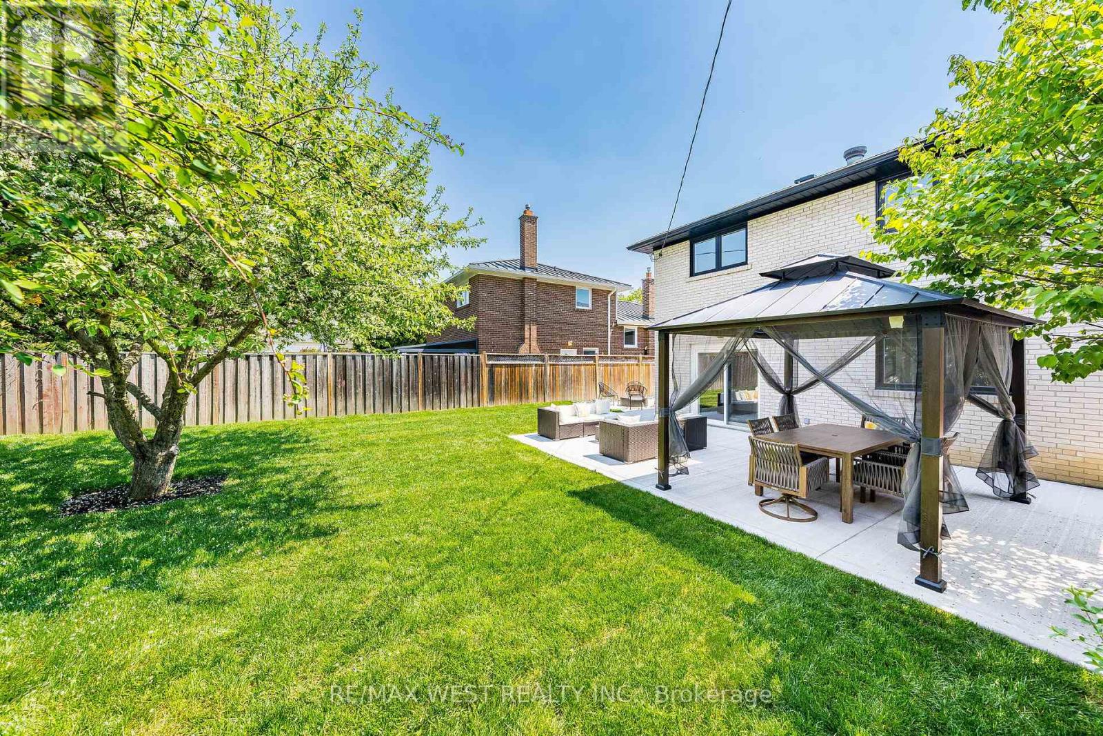 18 Torrington Drive, Toronto, Ontario  M9C 3V5 - Photo 45 - W13150326