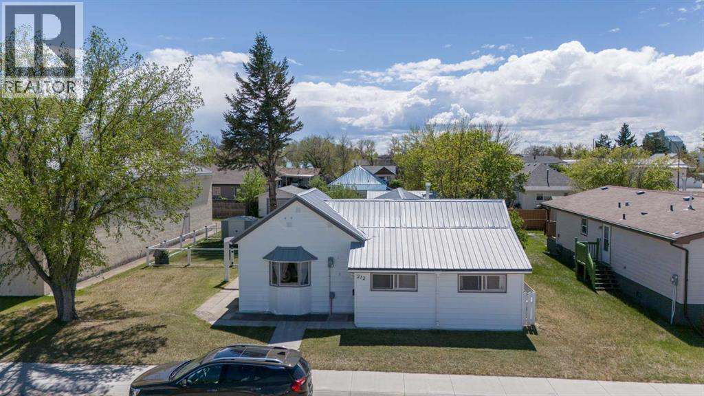 212 20 Street, Fort Macleod, Alberta  T0L 0Z0 - Photo 2 - A2312603