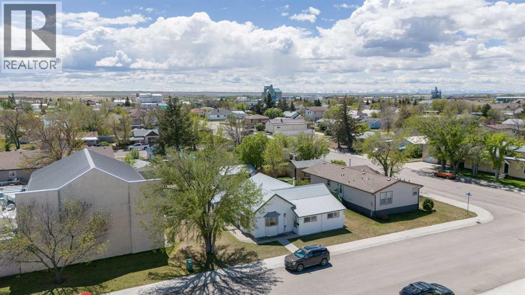 212 20 Street, Fort Macleod, Alberta  T0L 0Z0 - Photo 3 - A2312603