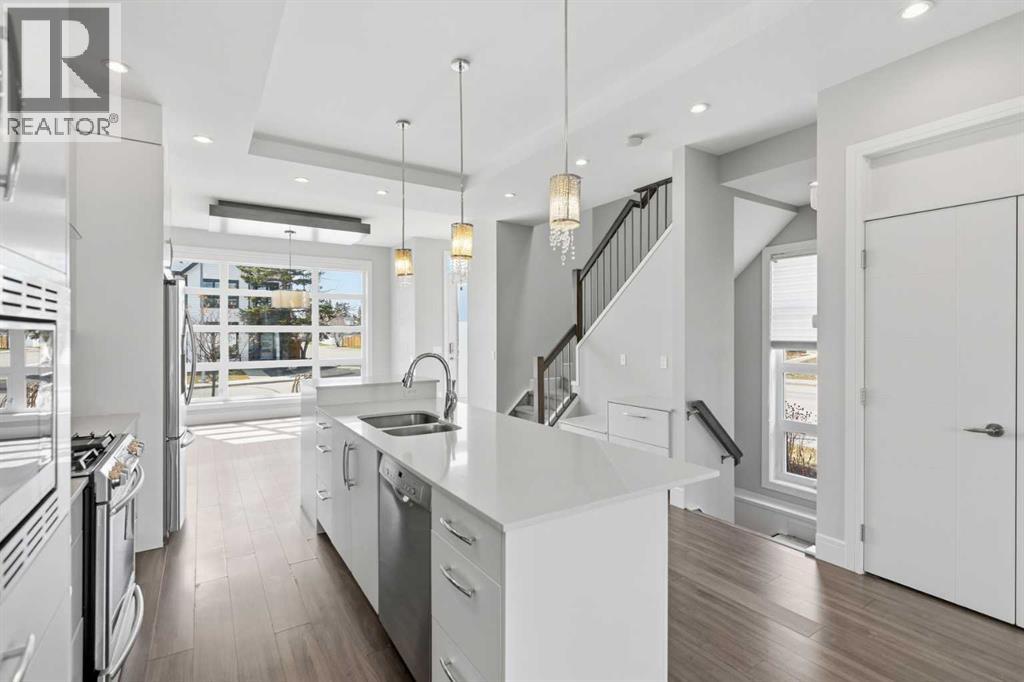 2052 46 Avenue SW, Calgary, Alberta  T2T 2R9 - Photo 12 - A2304239