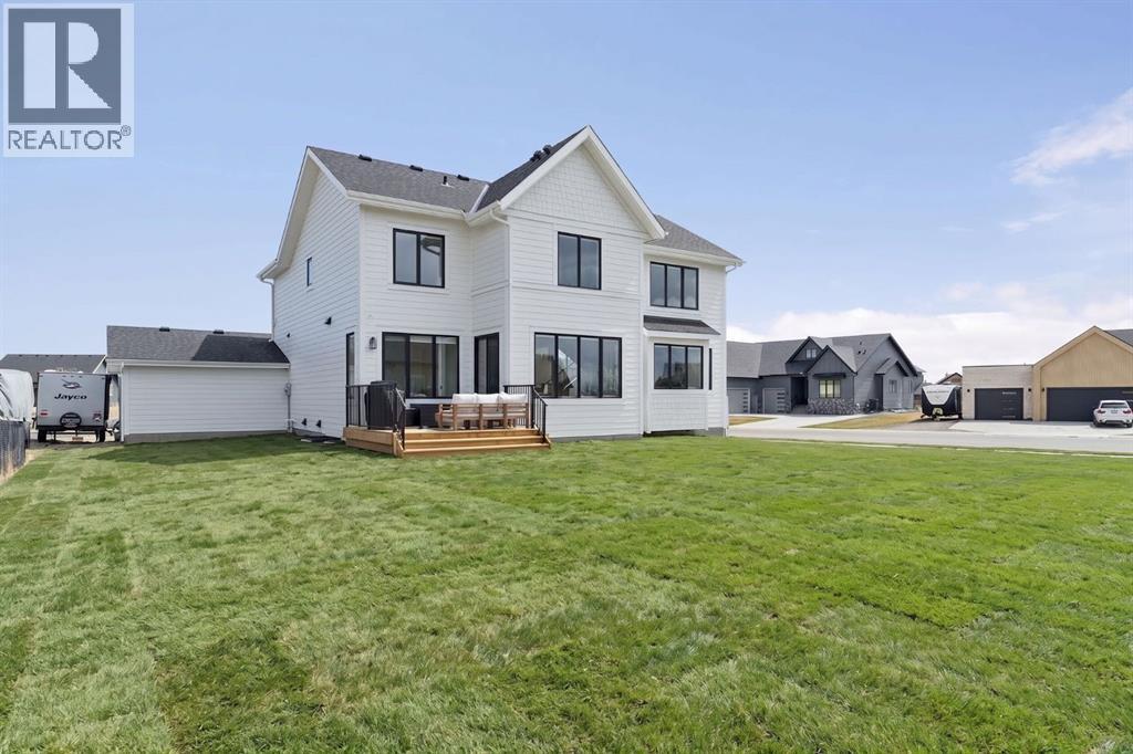 430 Monterra Bay, Rural Rocky View County, Alberta  T4C 0G9 - Photo 33 - A2307692