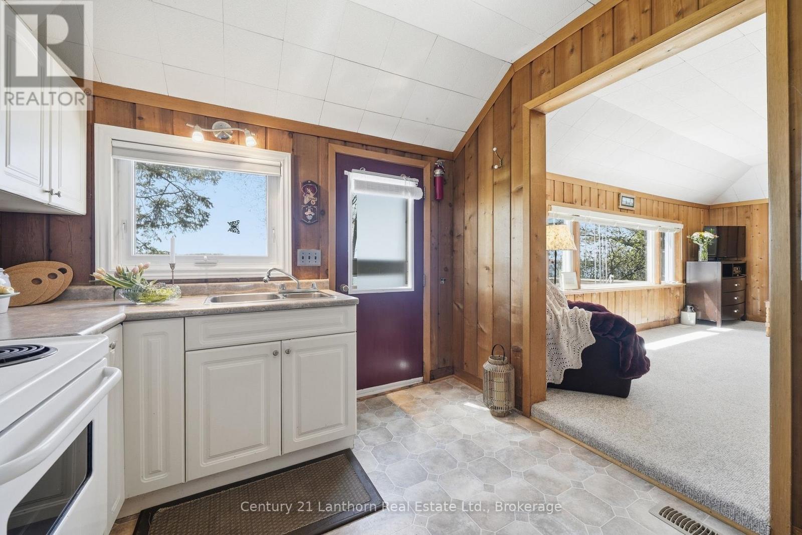 1051 Lakeside Drive, Prince Edward County, Ontario  K0K 1T0 - Photo 14 - X13150976