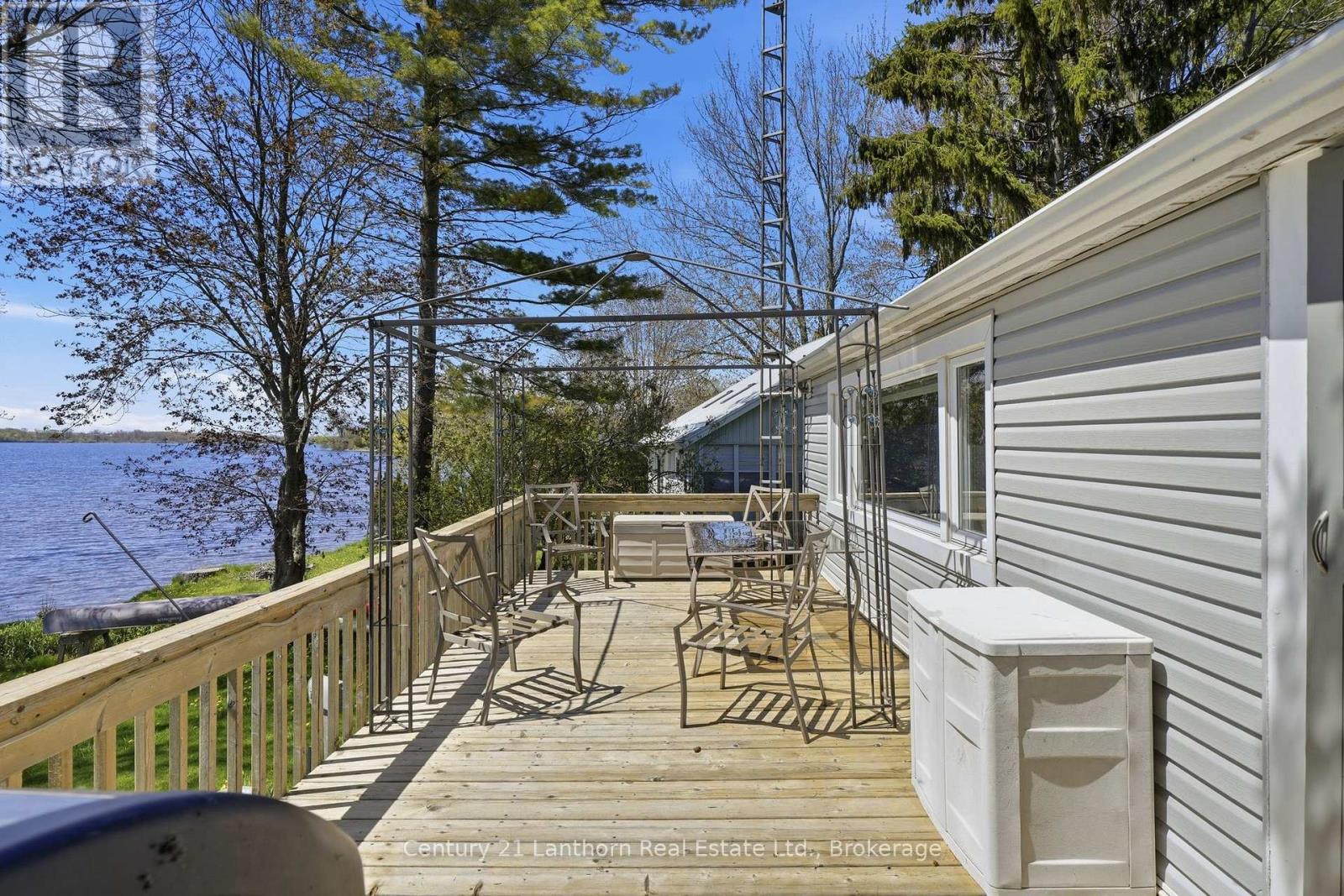 1051 Lakeside Drive, Prince Edward County, Ontario  K0K 1T0 - Photo 20 - X13150976