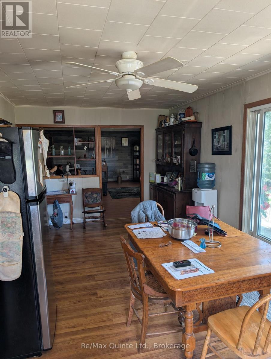 566 Old Milford Road, Prince Edward County, Ontario  K0K 2T0 - Photo 14 - X13151004