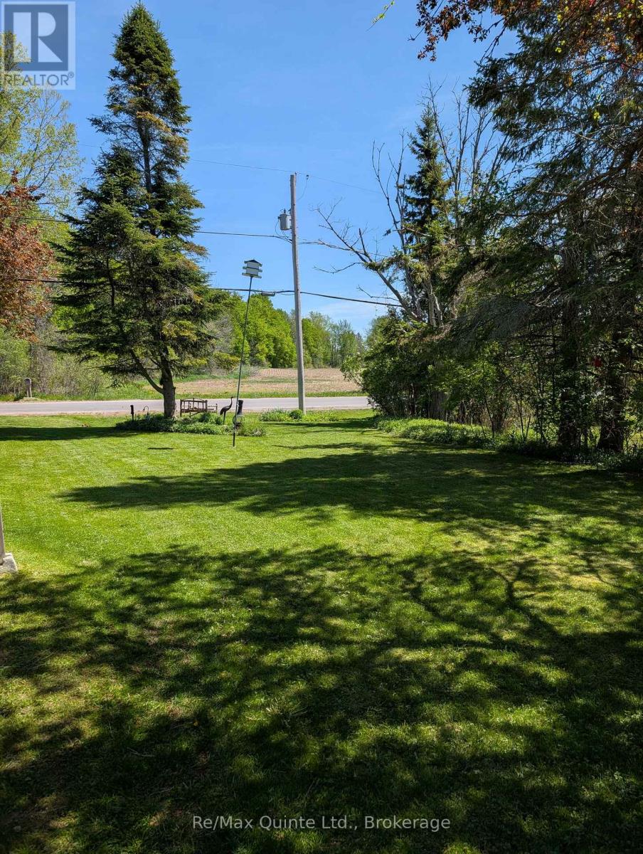 566 Old Milford Road, Prince Edward County, Ontario  K0K 2T0 - Photo 5 - X13151004