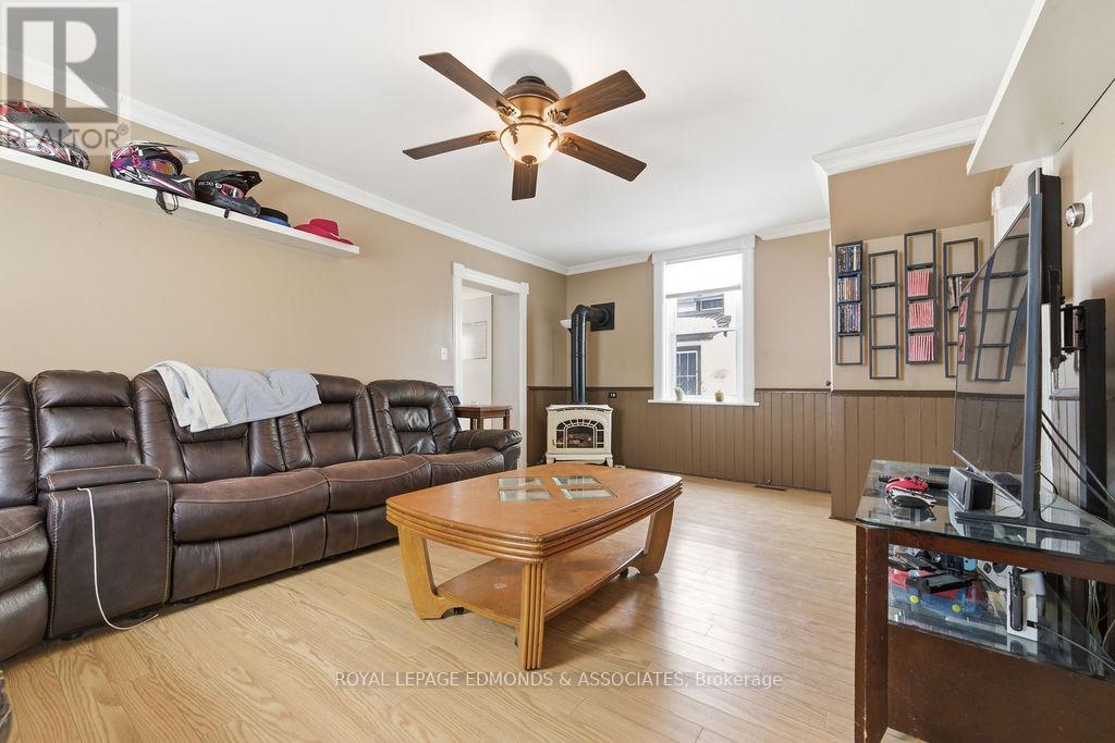 408 Moffat Street, Pembroke, Ontario  K8A 3X9 - Photo 17 - X12845756