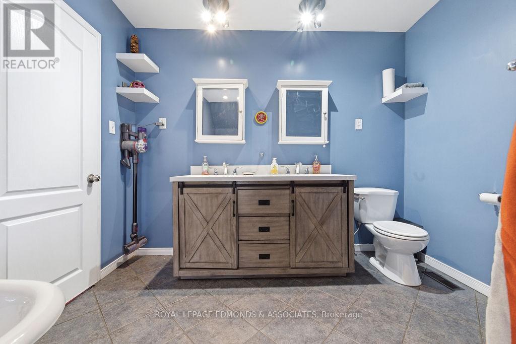 408 Moffat Street, Pembroke, Ontario  K8A 3X9 - Photo 36 - X12845756
