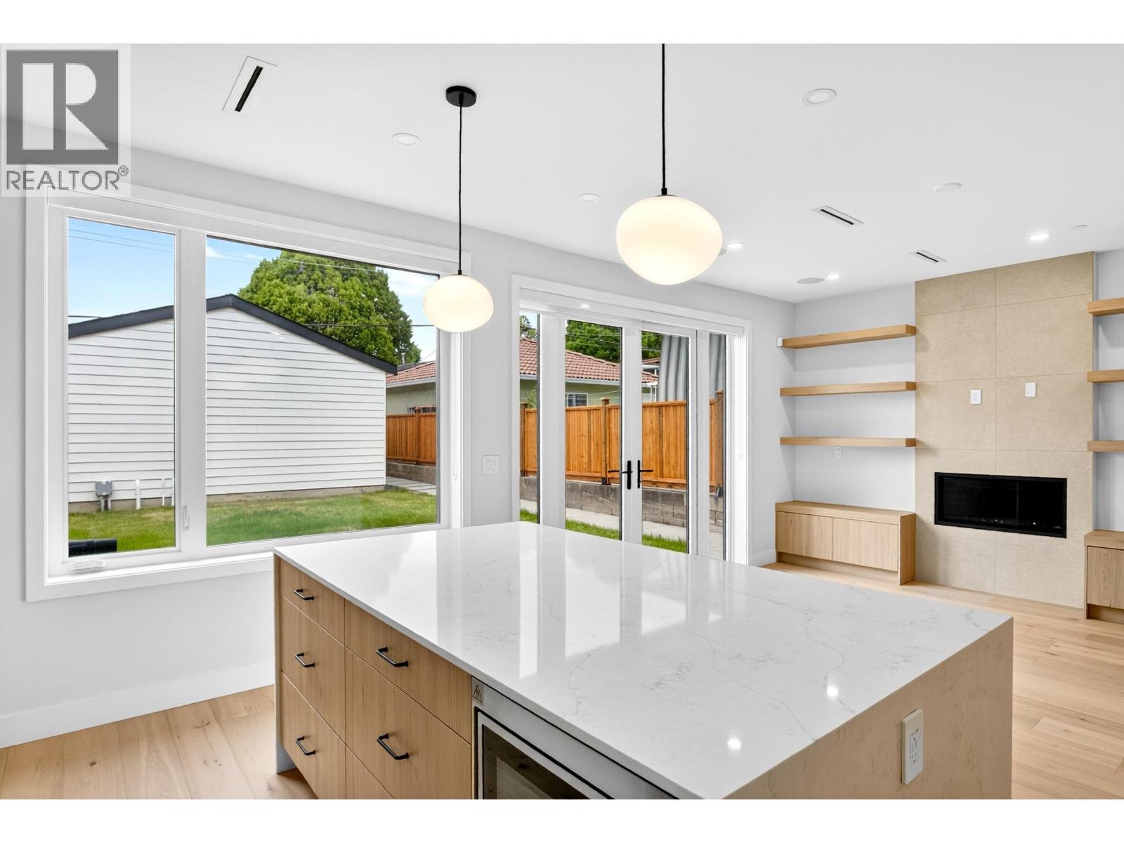 2 2741 E 7th Avenue, Vancouver, British Columbia  V5M 1T8 - Photo 6 - R3125624