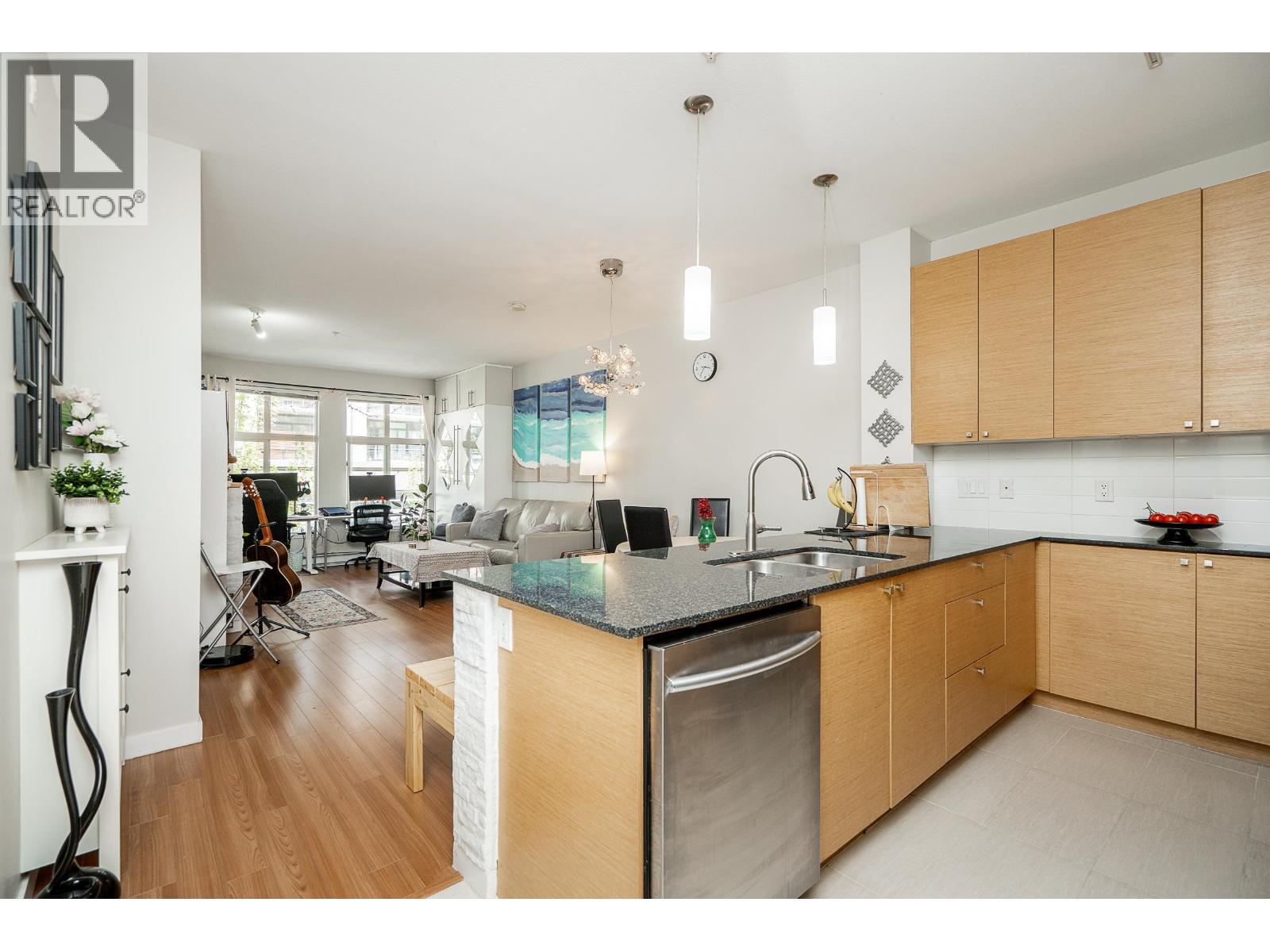 320 101 Morrissey Road, Port Moody, British Columbia  V3H 0E6 - Photo 2 - R3125633