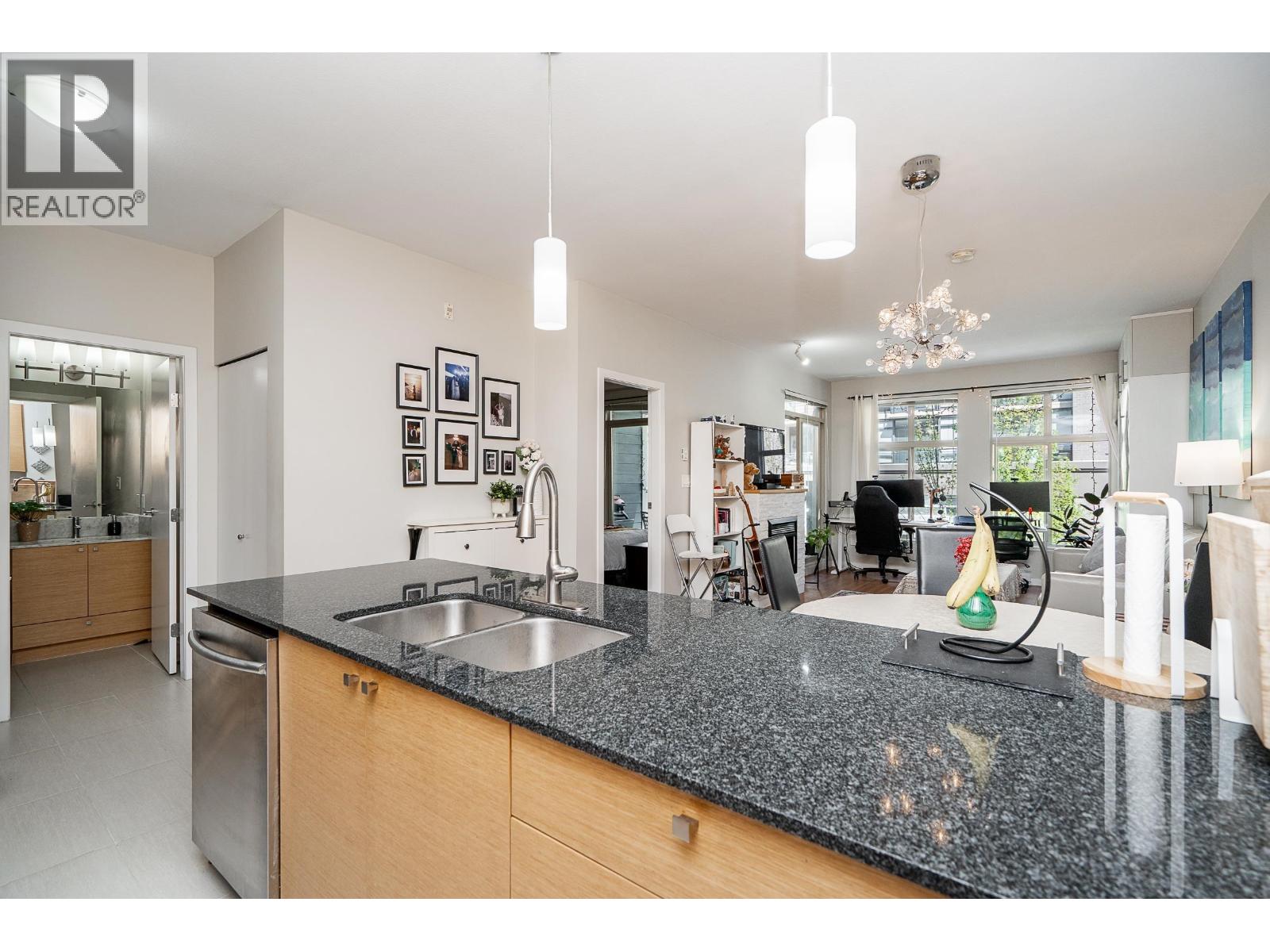 320 101 Morrissey Road, Port Moody, British Columbia  V3H 0E6 - Photo 5 - R3125633