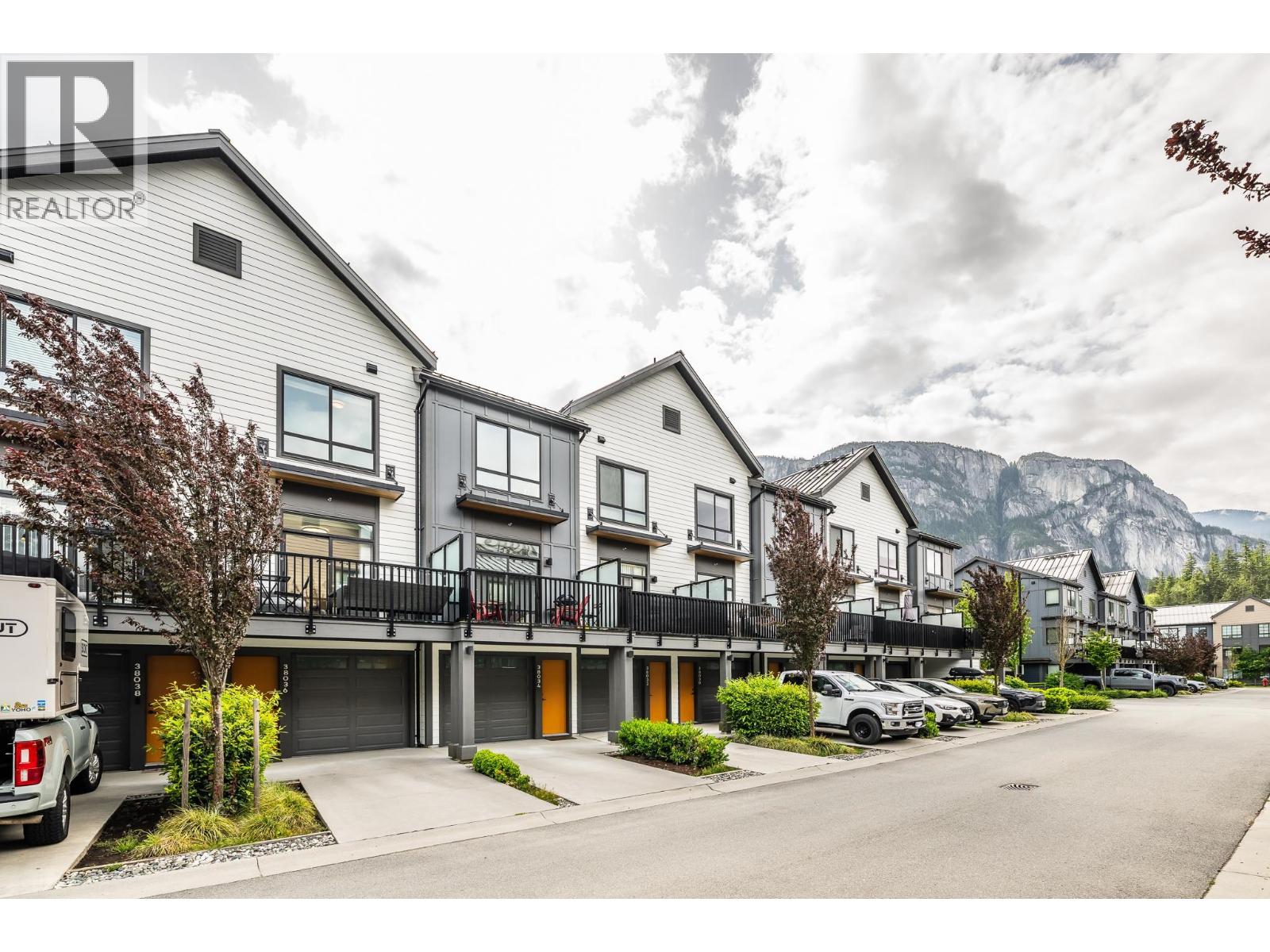 38036 Keel Way, Squamish, British Columbia  V8B 2A1 - Photo 2 - R3125640