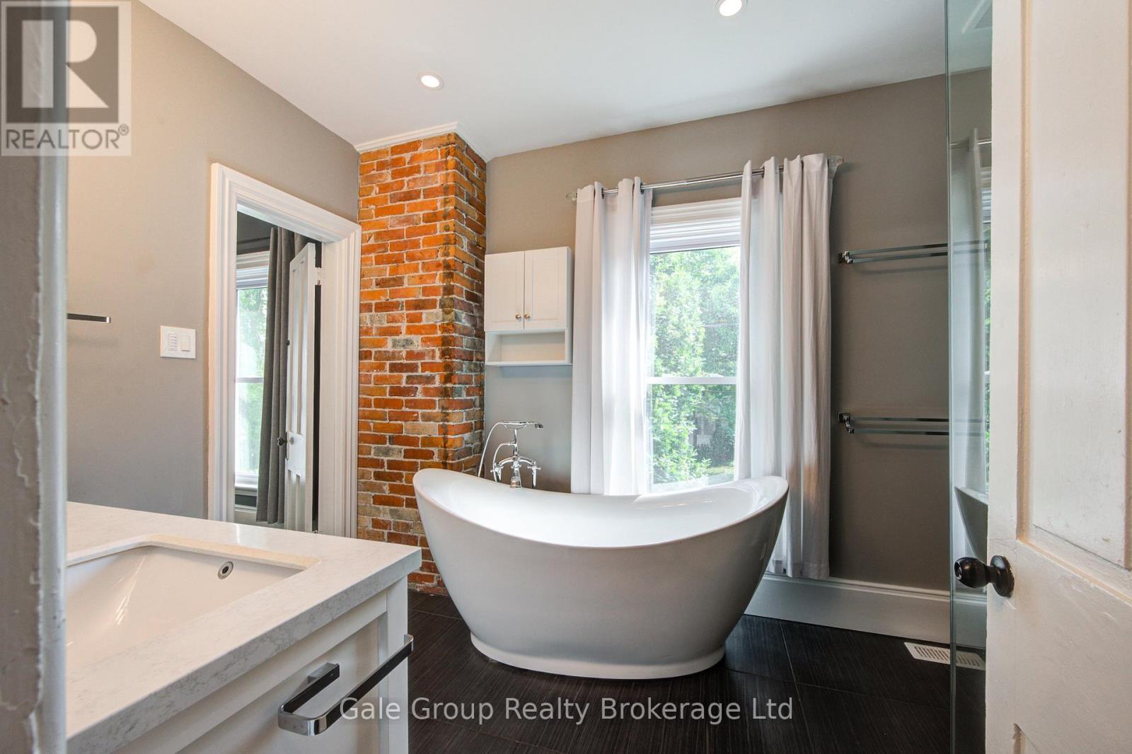 155 Vansittart Avenue, Woodstock, Ontario  N4S 6E7 - Photo 26 - X12919162