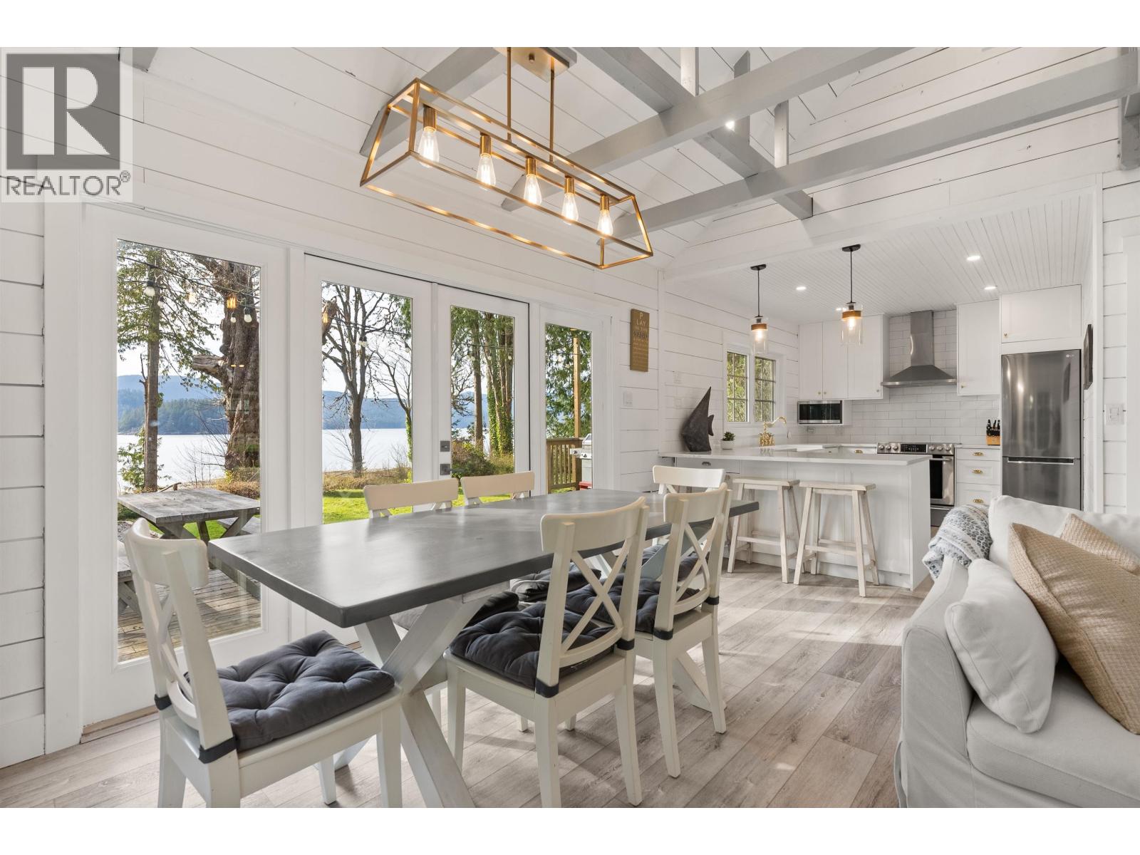 6129 Sechelt Inlet Road, Sechelt, British Columbia  V7Z 0L3 - Photo 10 - R3125659