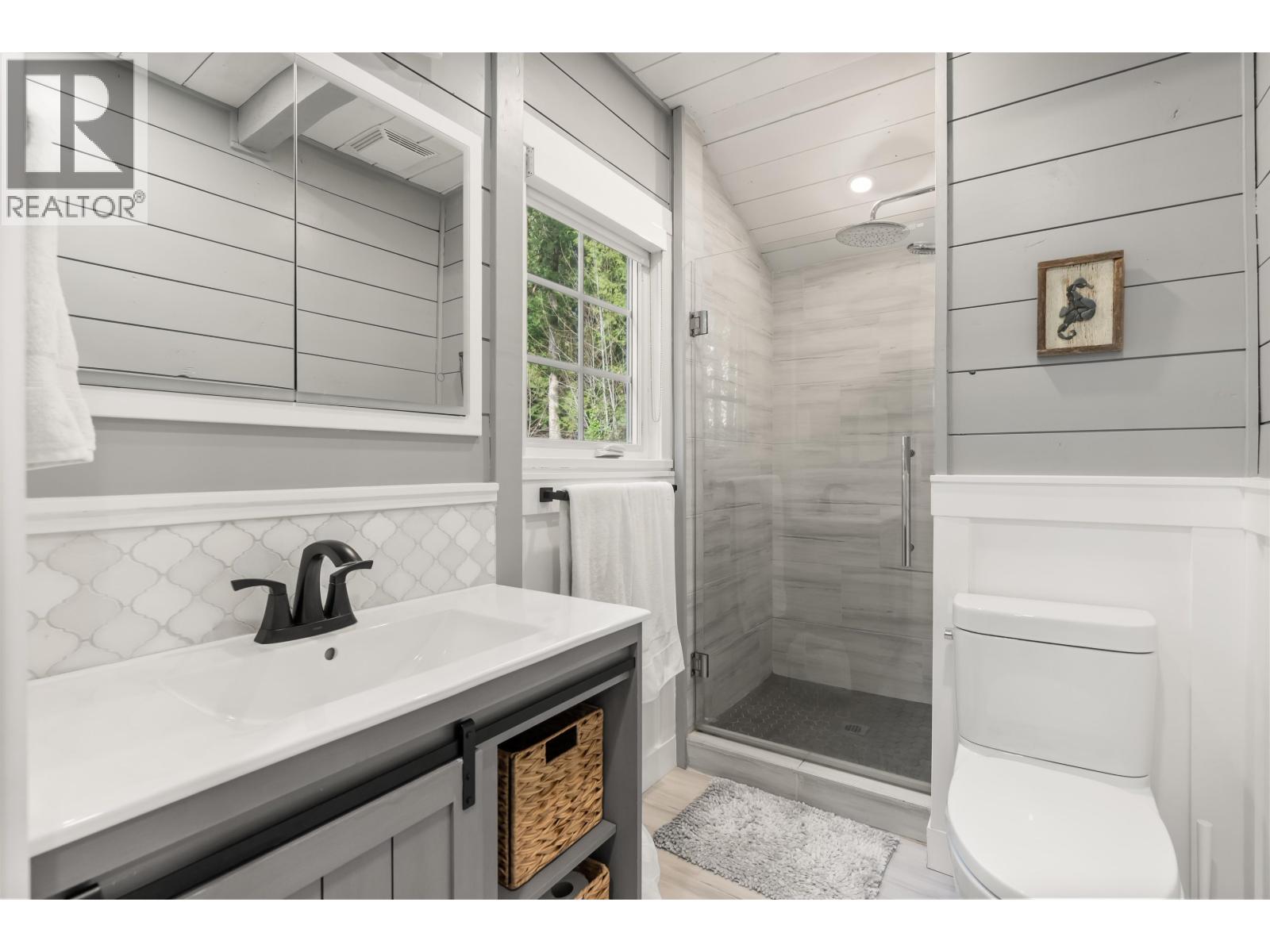 6129 Sechelt Inlet Road, Sechelt, British Columbia  V7Z 0L3 - Photo 25 - R3125659