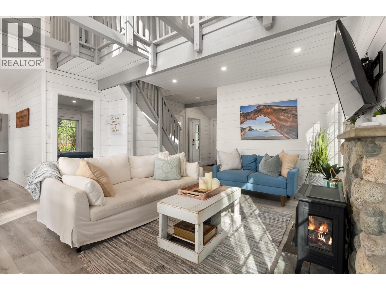 6129 Sechelt Inlet Road, Sechelt, British Columbia  V7Z 0L3 - Photo 5 - R3125659