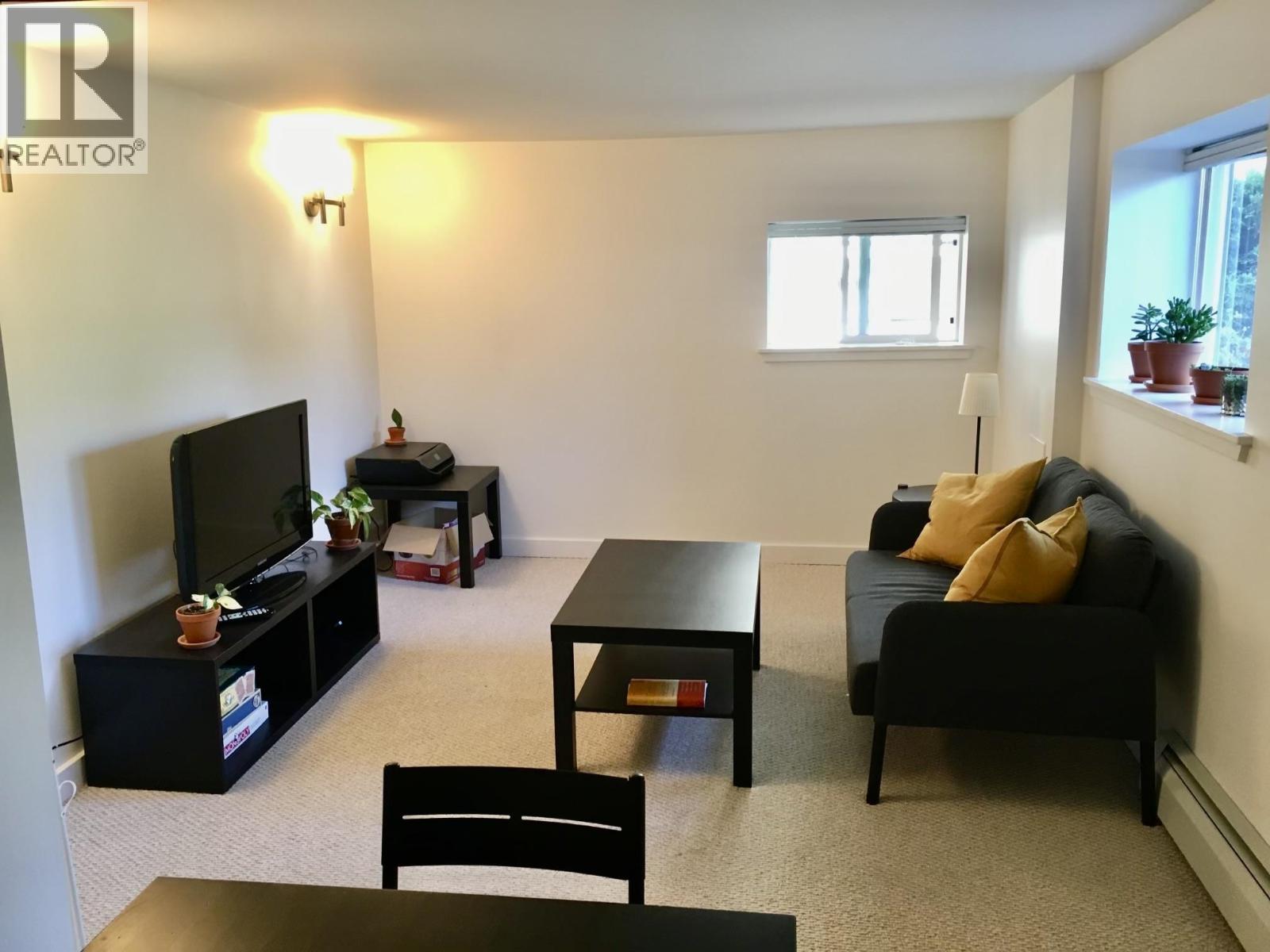 345x W 18th Avenue, Vancouver, British Columbia  V6S 1A7 - Photo 3 - R3125721