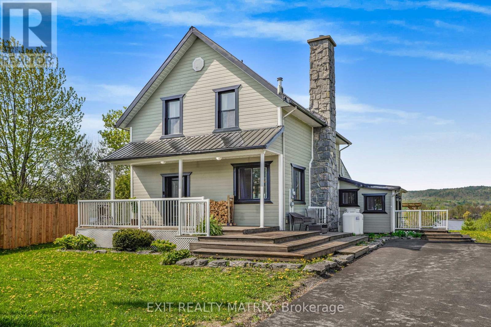 1871 Lajoie Street, Alfred And Plantagenet, Ontario  K0B 1J0 - Photo 2 - X13150980