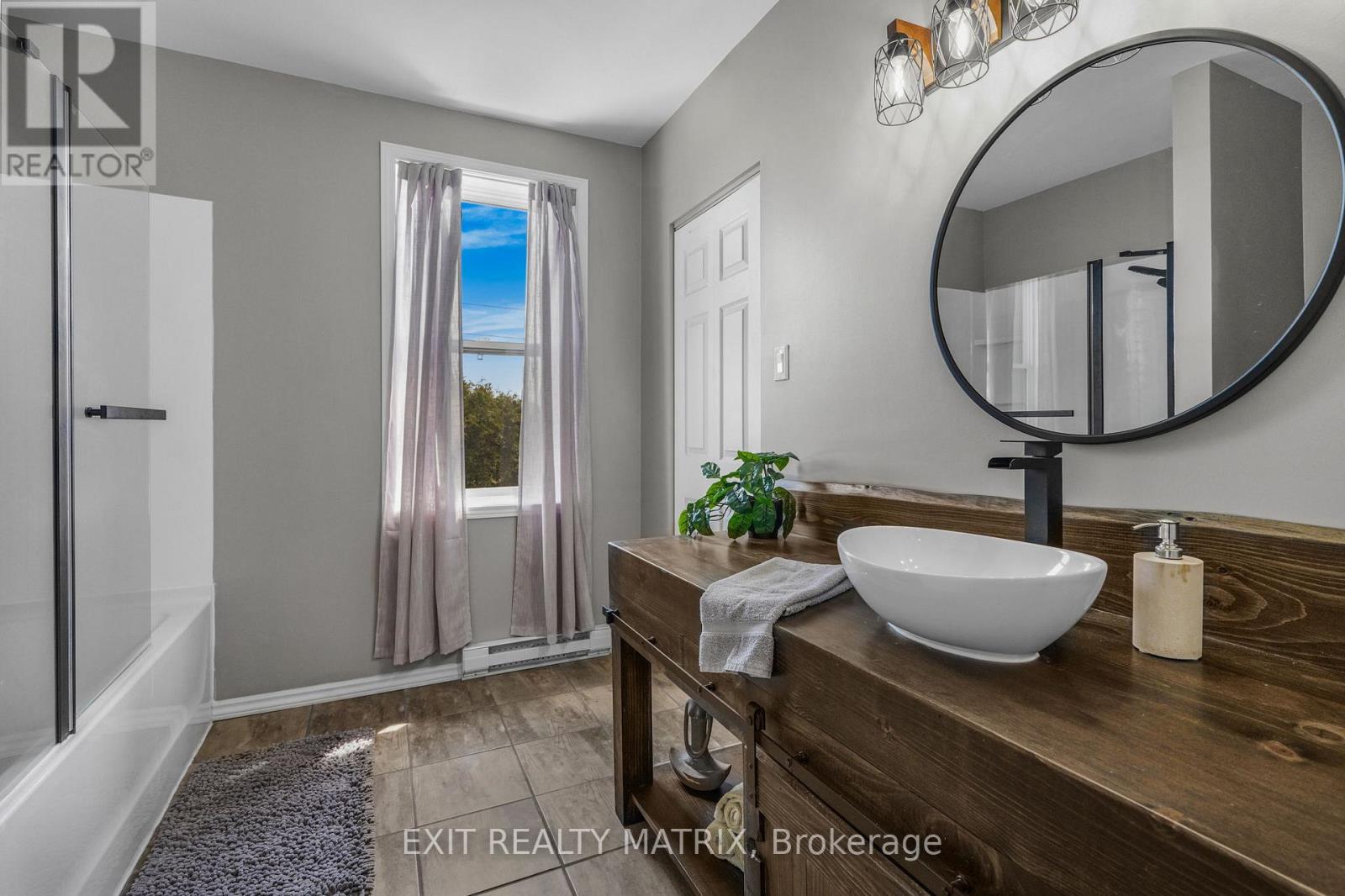 1871 Lajoie Street, Alfred And Plantagenet, Ontario  K0B 1J0 - Photo 24 - X13150980