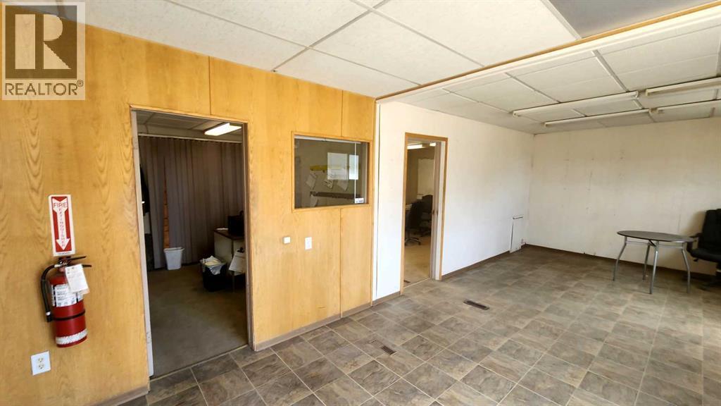 6709c Goldenwest Avenue, Red Deer, Alberta  T4P 1A7 - Photo 10 - A2222525