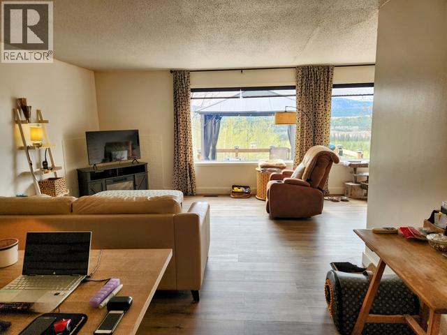 72 Ogilvie Cres, Faro, Yukon  Y0B 1K0 - Photo 4 - 17275