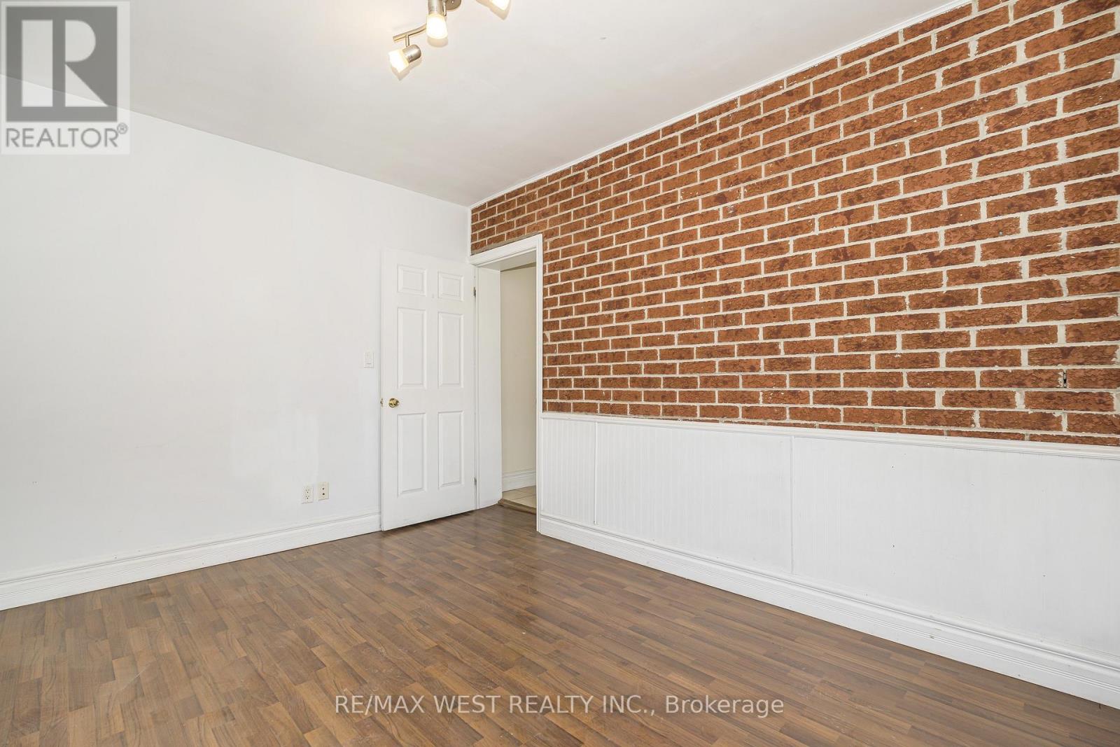 404 Manning Avenue, Toronto, Ontario  M6G 2V7 - Photo 18 - C13150550