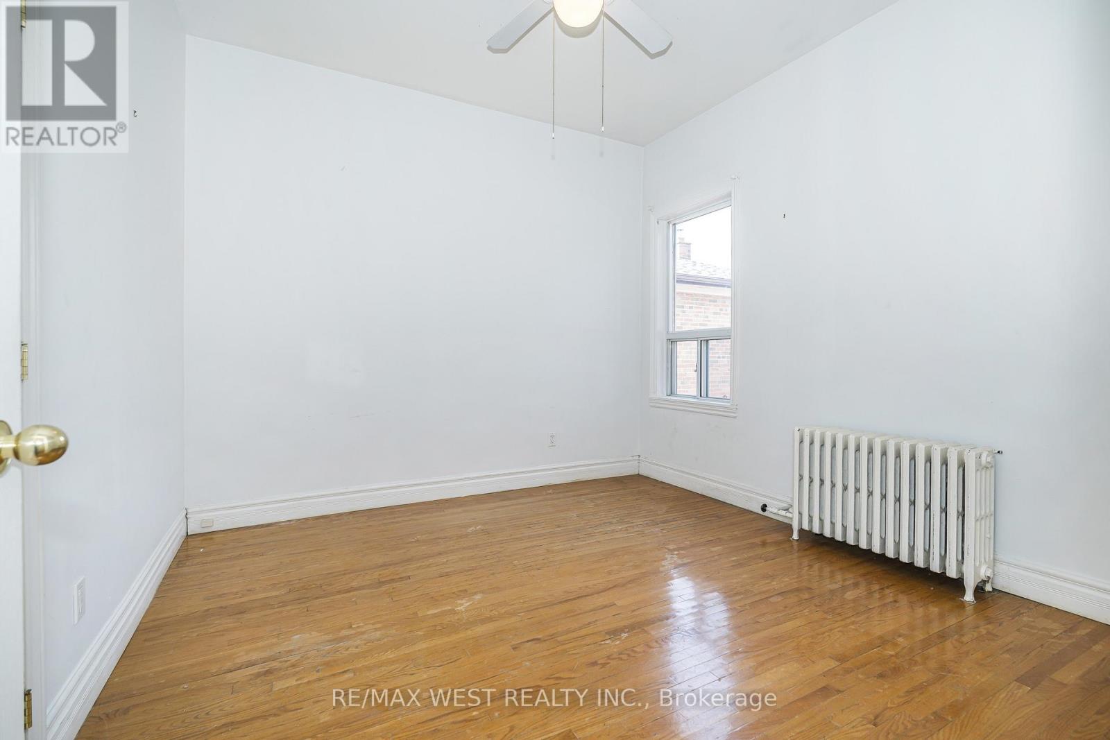 404 Manning Avenue, Toronto, Ontario  M6G 2V7 - Photo 19 - C13150550