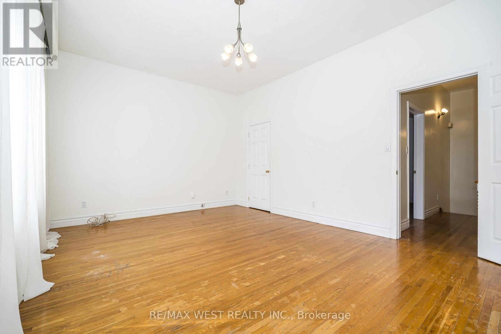 404 Manning Avenue, Toronto, Ontario  M6G 2V7 - Photo 22 - C13150550