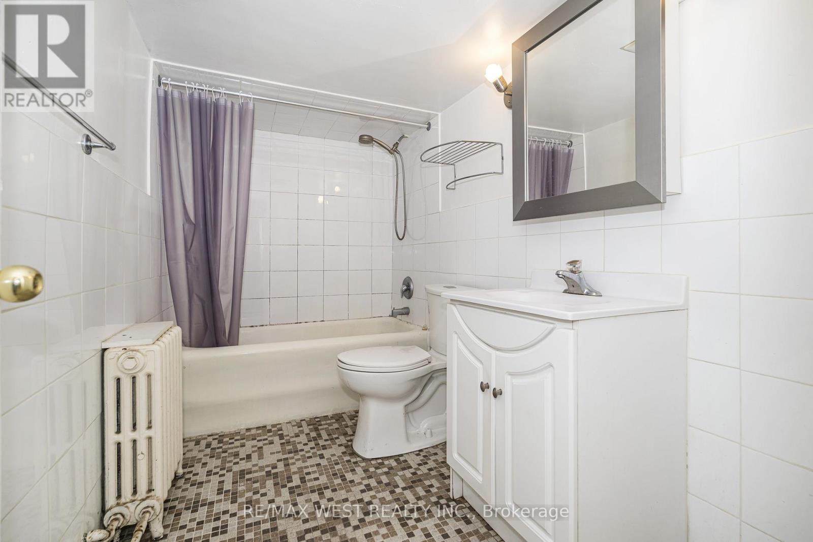 404 Manning Avenue, Toronto, Ontario  M6G 2V7 - Photo 37 - C13150550
