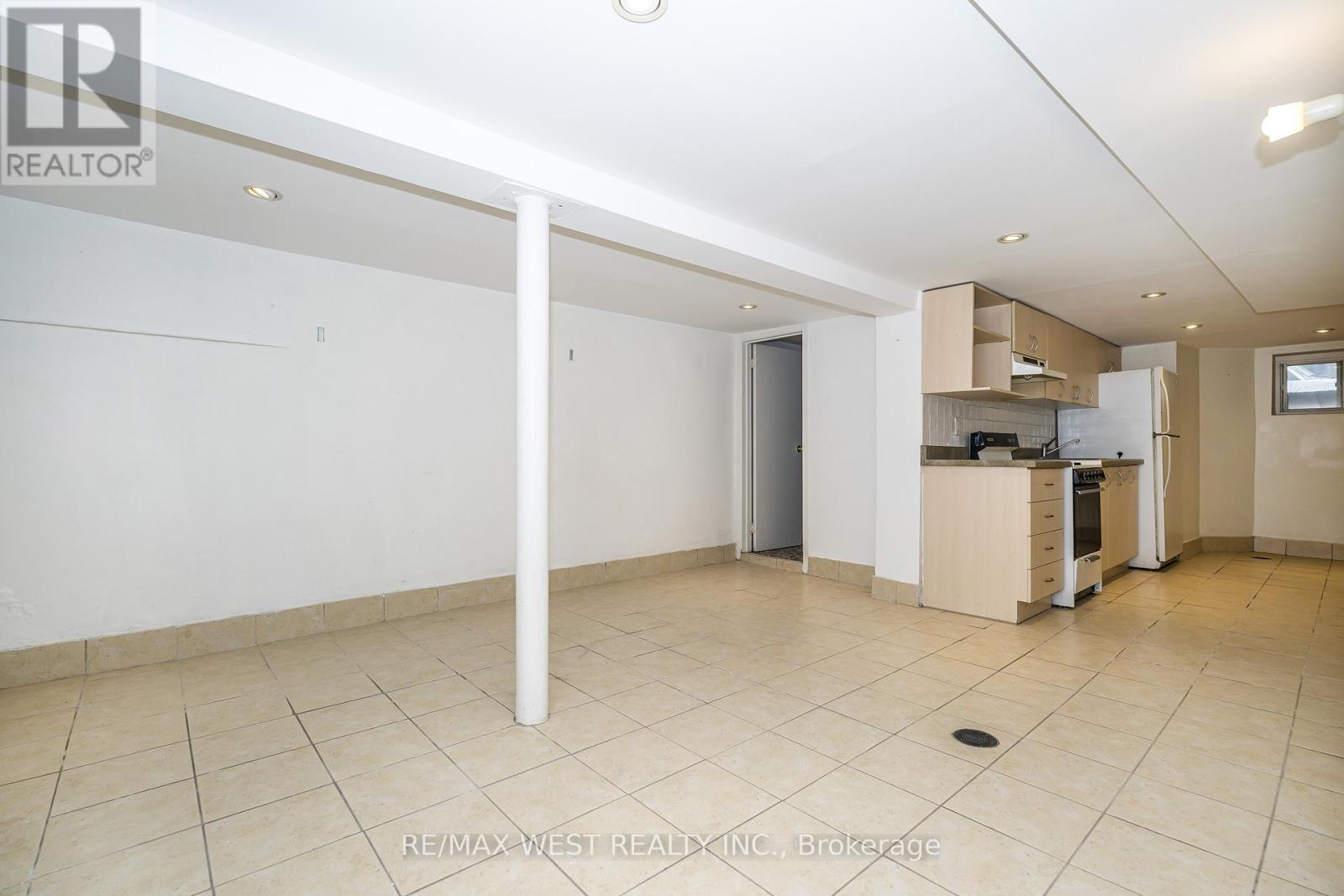 404 Manning Avenue, Toronto, Ontario  M6G 2V7 - Photo 30 - C13150550