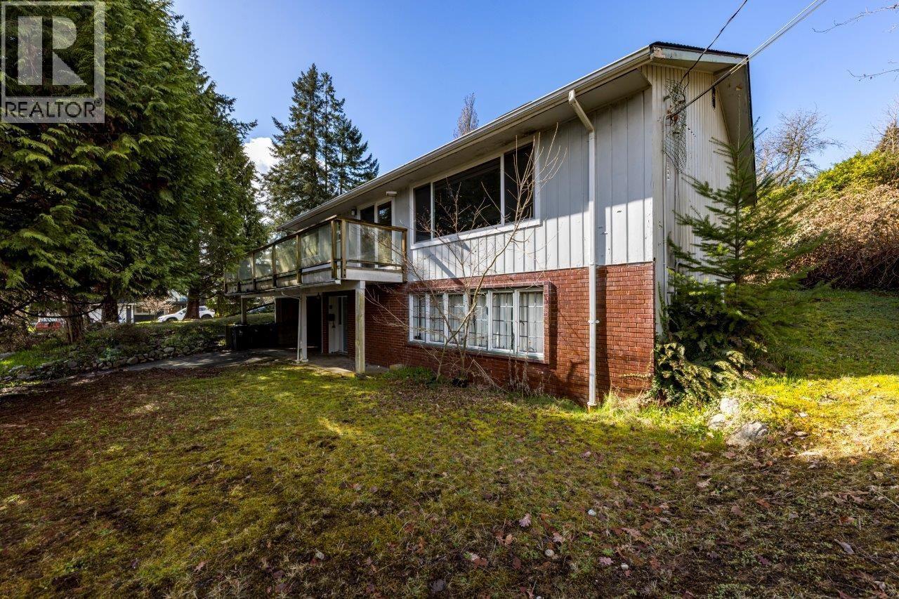 981 FRIAR CRESCENT, North Vancouver, British Columbia