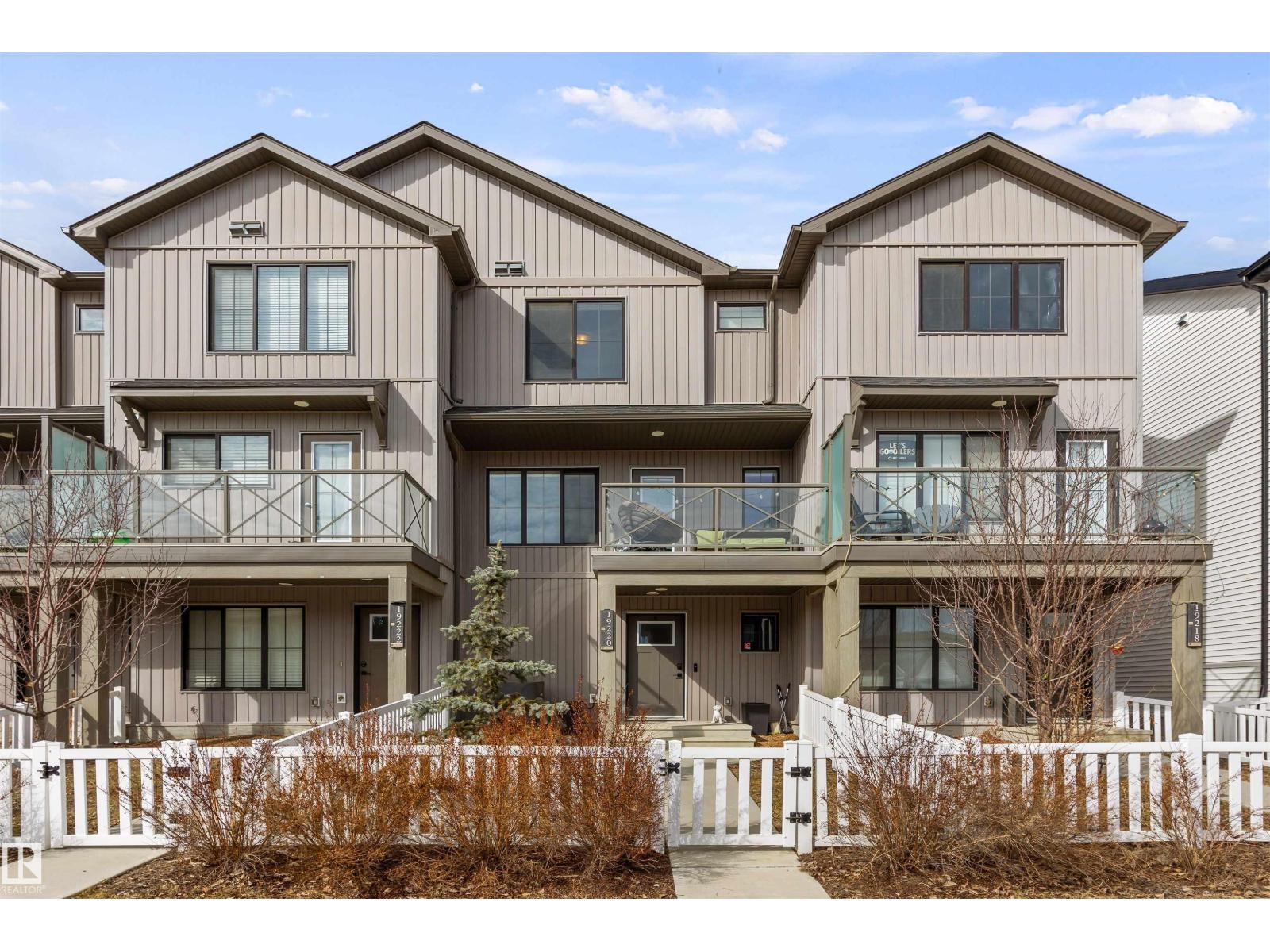 19220 27 AV NW, edmonton, Alberta