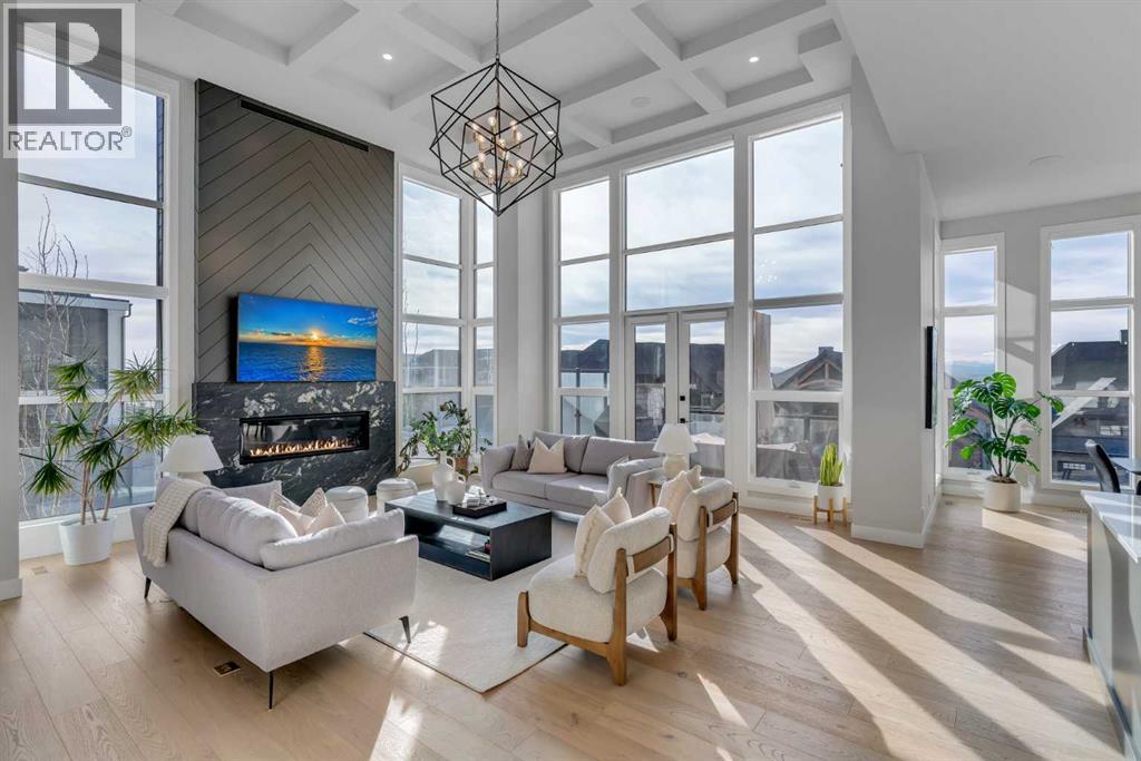 100 Elkton Close SW, Calgary, Alberta  T3H 1W6 - Photo 3 - A2312457