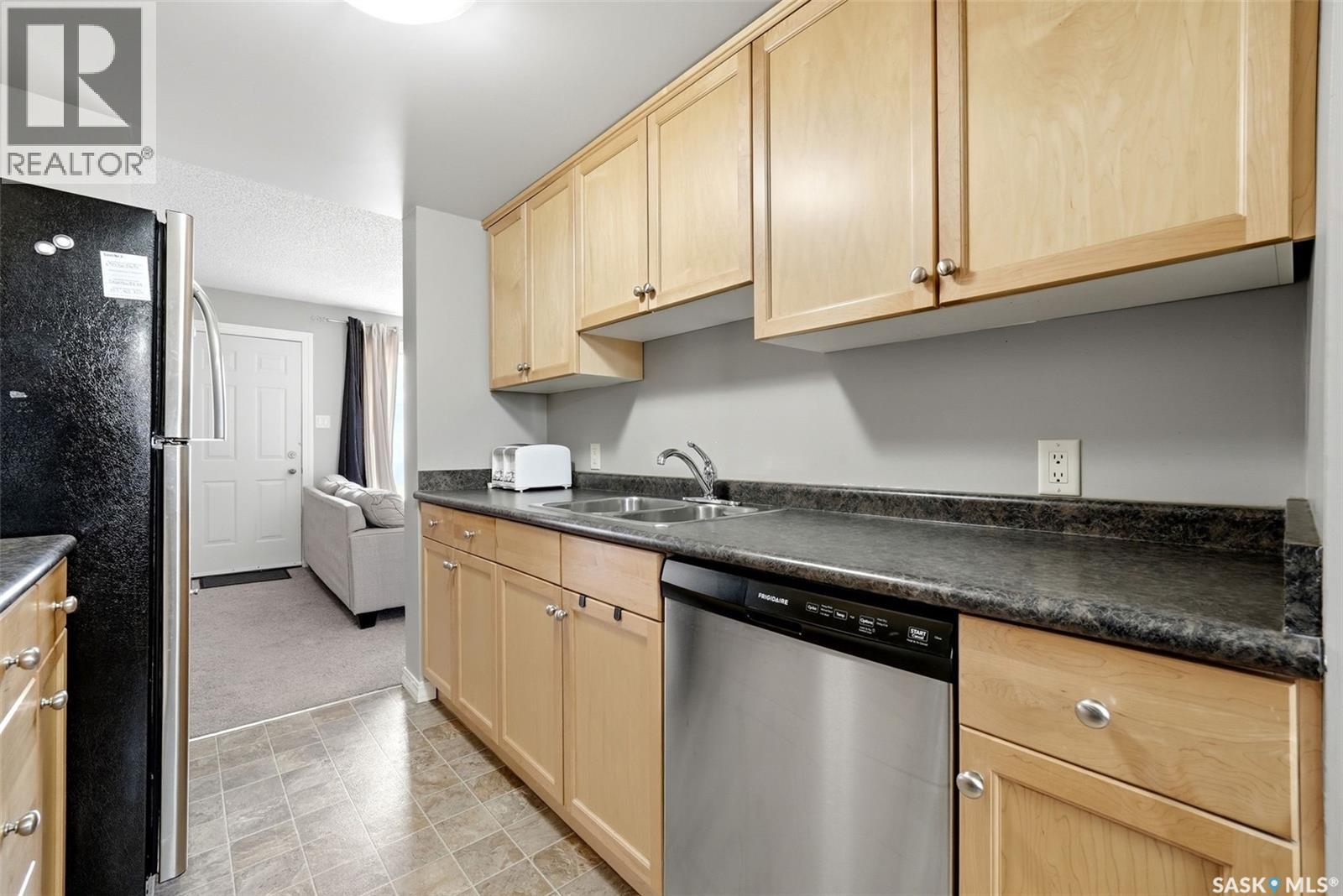 3834 Castle Road, Regina, Saskatchewan  S4S 6M7 - Photo 10 - SK036548