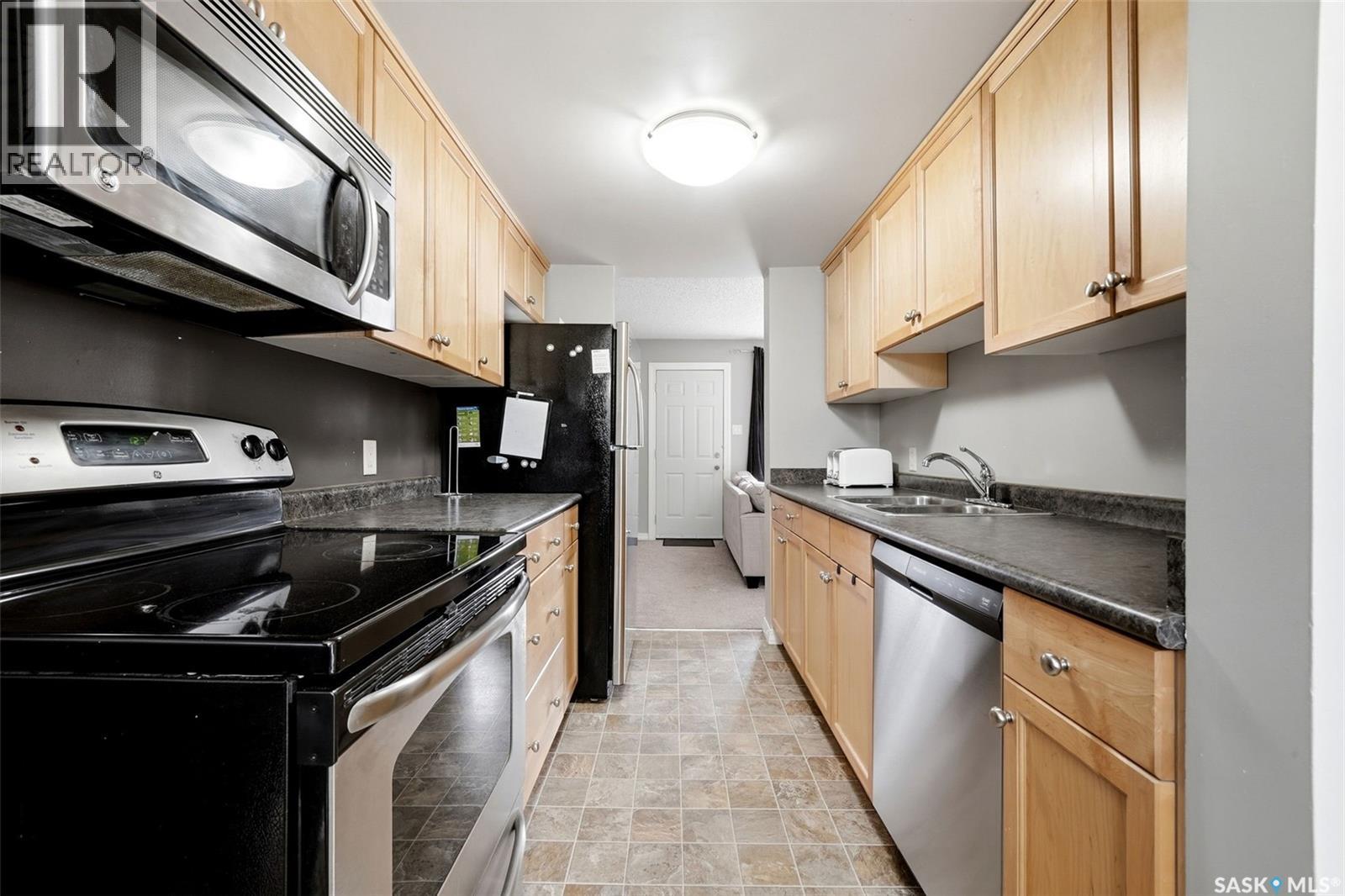3834 Castle Road, Regina, Saskatchewan  S4S 6M7 - Photo 9 - SK036548