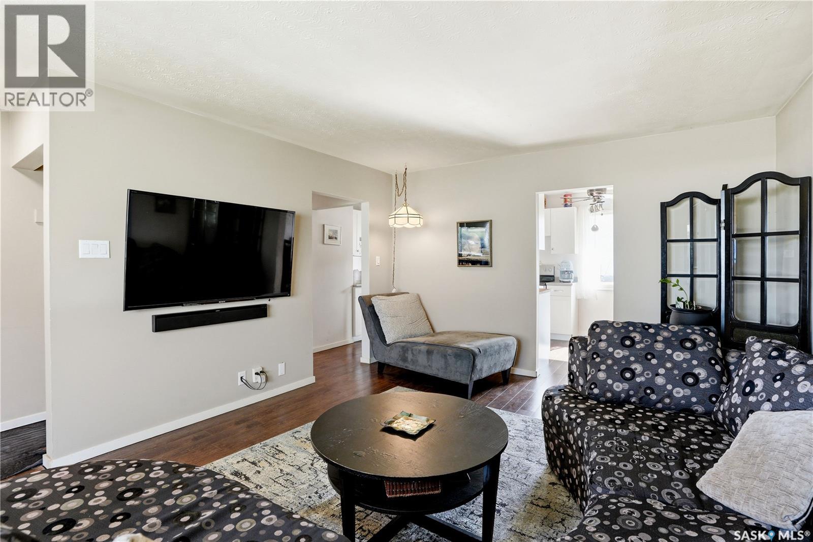 526 V Avenue S, Saskatoon, Saskatchewan  S7M 3E9 - Photo 6 - SK036534