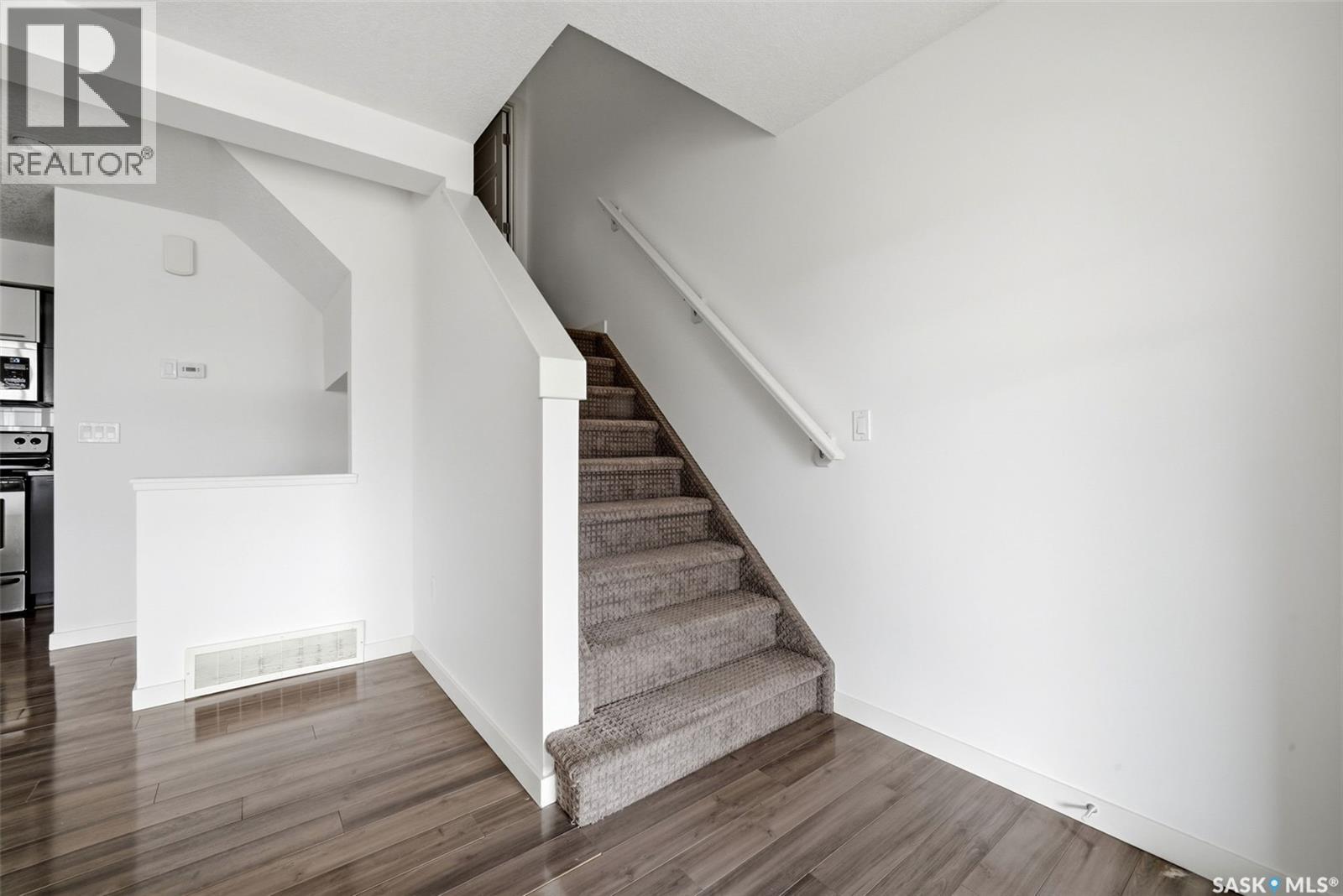 92 5250 Aerodrome Road, Regina, Saskatchewan  S4W 0H7 - Photo 16 - SK036443