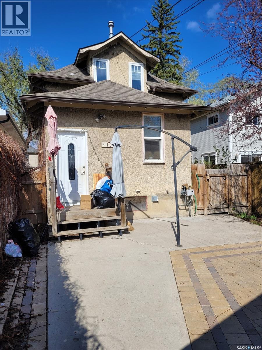 916 6th Avenue N, Saskatoon, Saskatchewan  S7K 2T4 - Photo 2 - SK036430