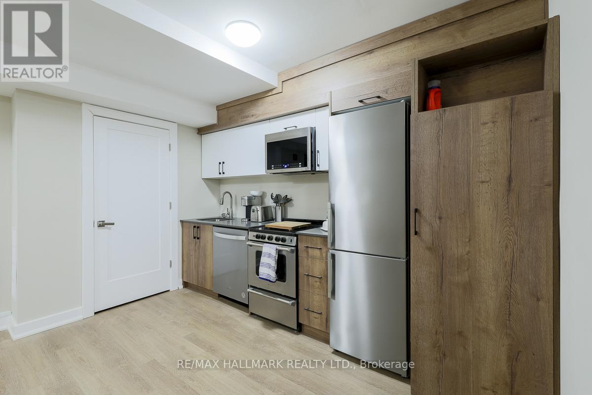 303 - 628 Danforth Avenue, Toronto, Ontario  M4K 1R3 - Photo 2 - E13151014