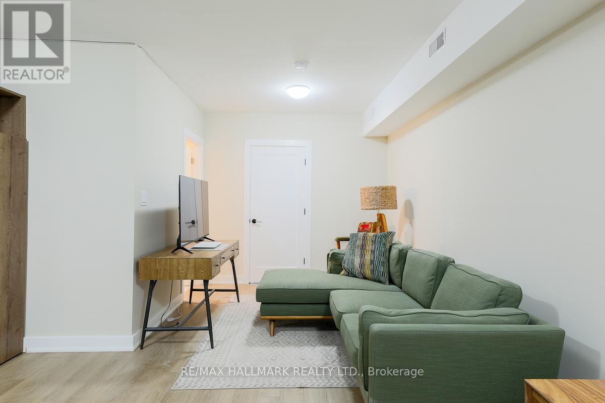 303 - 628 Danforth Avenue, Toronto, Ontario  M4K 1R3 - Photo 8 - E13151014