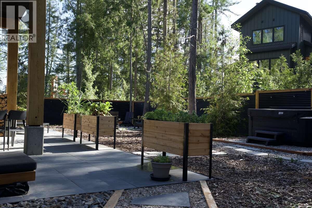 1126 Caldera Road, Rossland, British Columbia V0G 1Y0 - Photo 45 - 10388196