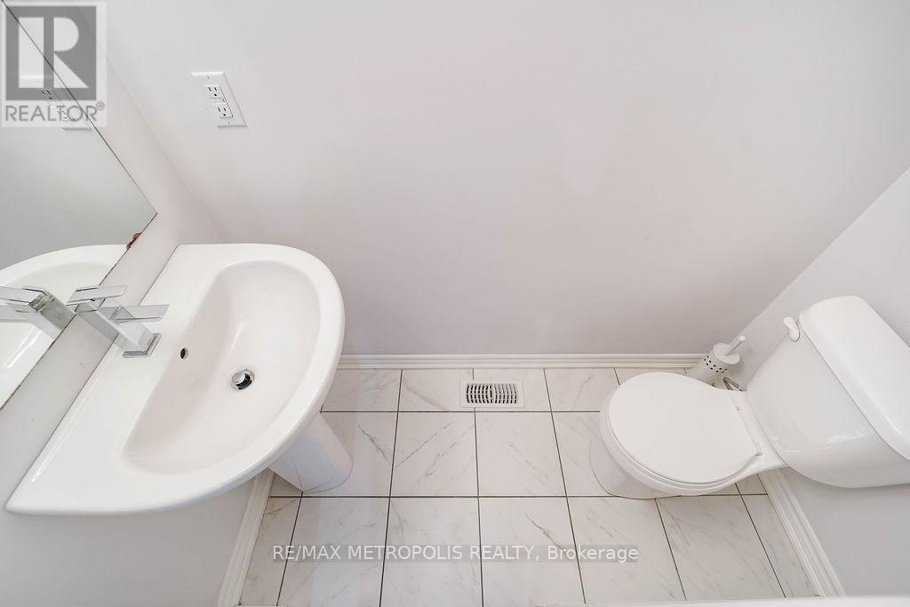 22 Haskins Crescent, Georgina, Ontario  L4P 0H4 - Photo 16 - N13150896