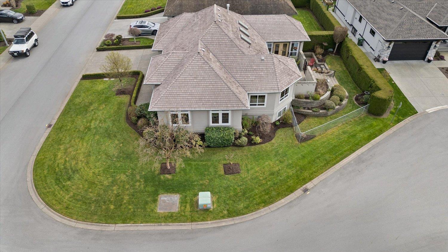 3963 Coachstone Way, Abbotsford, British Columbia  V2S 8G6 - Photo 2 - R3110455