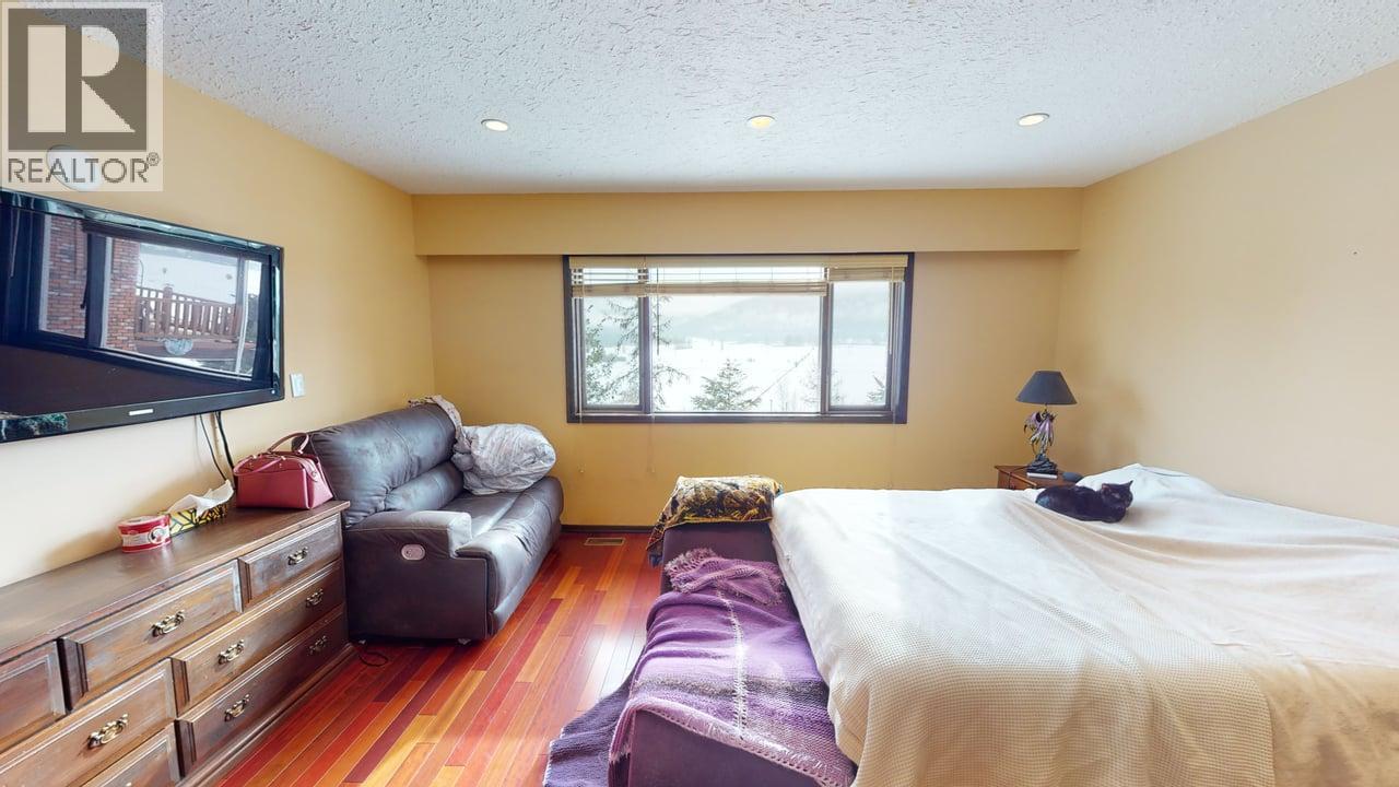 2545 6 Highway, Lumby, British Columbia  V0E 2G1 - Photo 22 - 10366341
