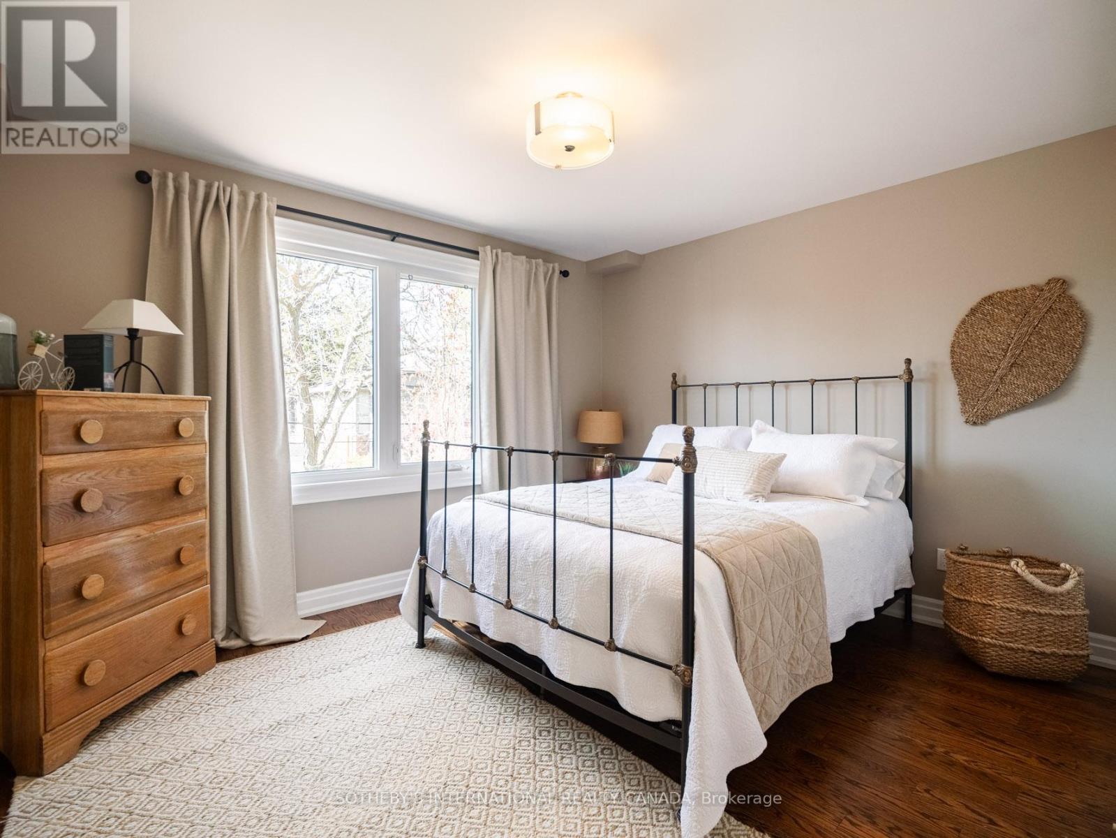 74 Four Oaks Gate, Toronto, Ontario  M4J 2X2 - Photo 16 - E13150488