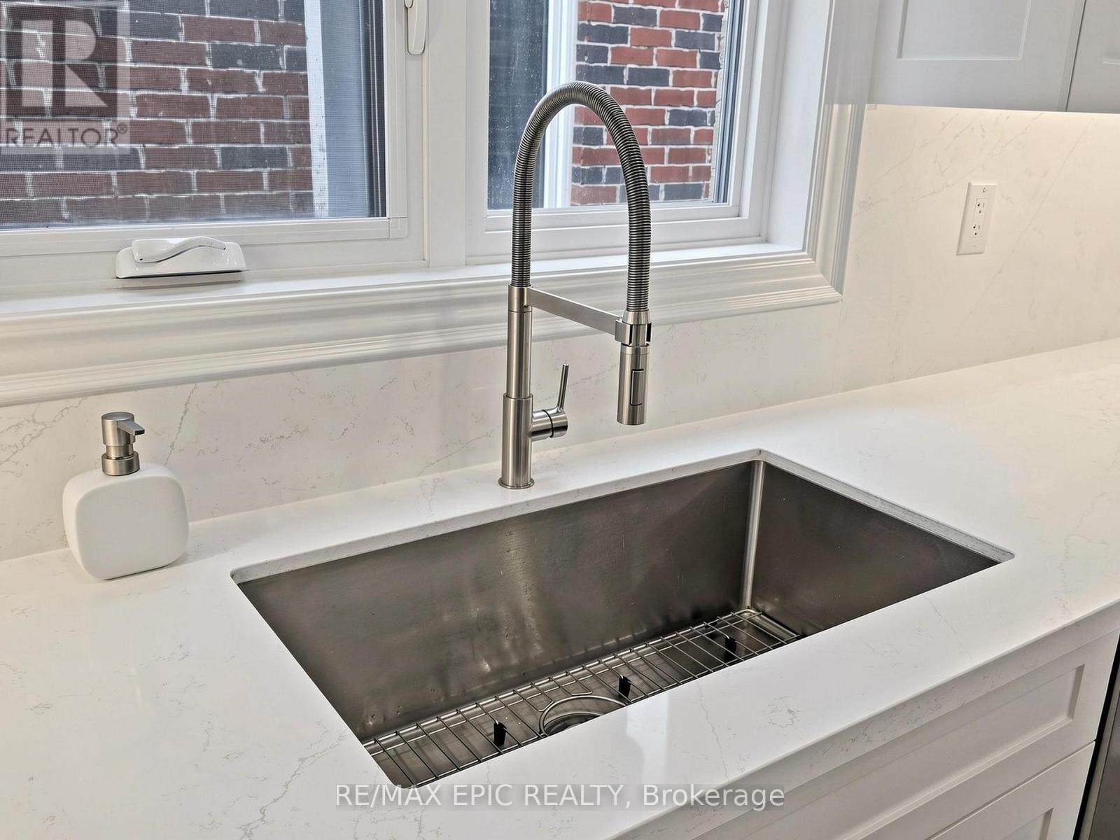 122 Scarlet Way, Bradford West Gwillimbury, Ontario  L3Z 4J2 - Photo 25 - N13145254