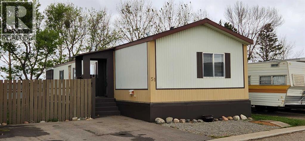 51, 2715 Westside Drive W, Lethbridge, Alberta  T1J 4M9 - Photo 1 - A2312584